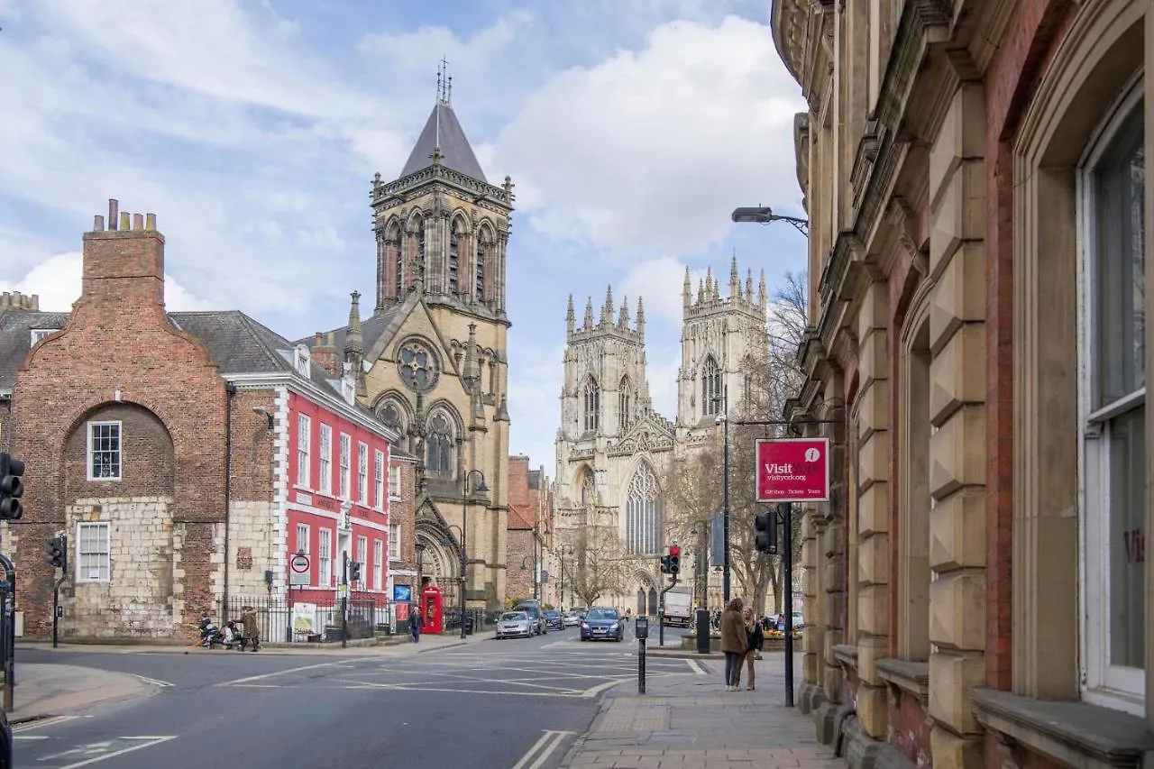 요크 St Helen'S House With Minster Views 아파트
